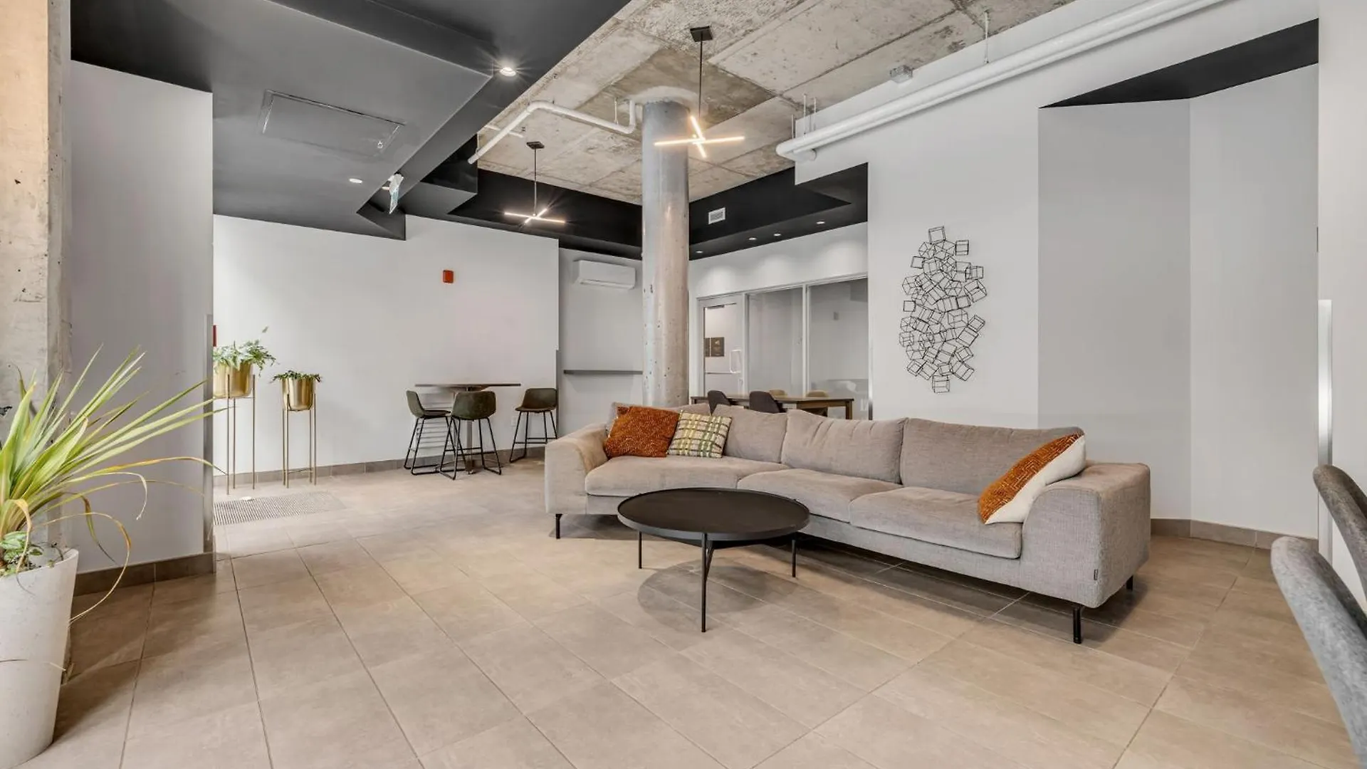 Appartement Initial-Matisse- Quebec-Parking And Pool