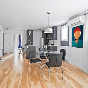 Brand New Contemporary 2-bedroom Hébergement de vacances Montréal
