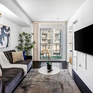 Upscale One Bedroom And Den With Parking Appartement Toronto