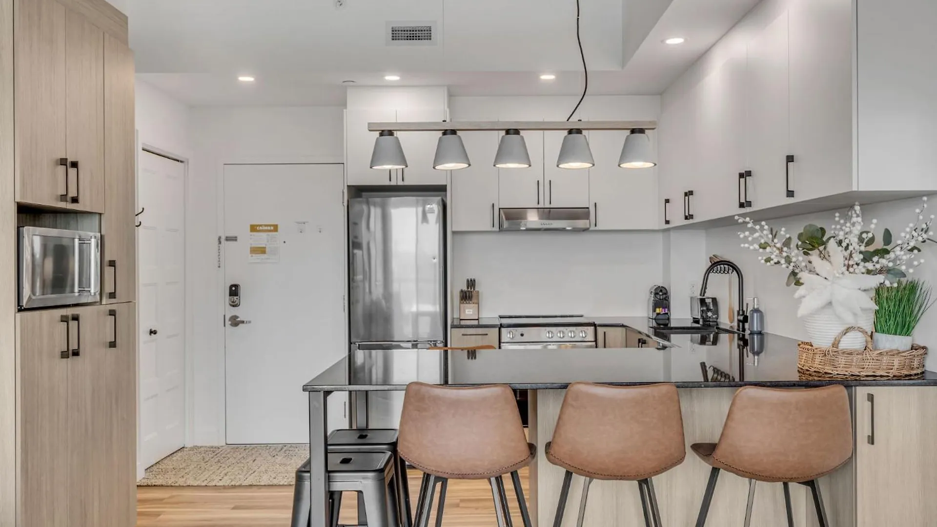 Initial-Matisse- Quebec-Parking And Pool Apartment 0*, Quebec City Canada