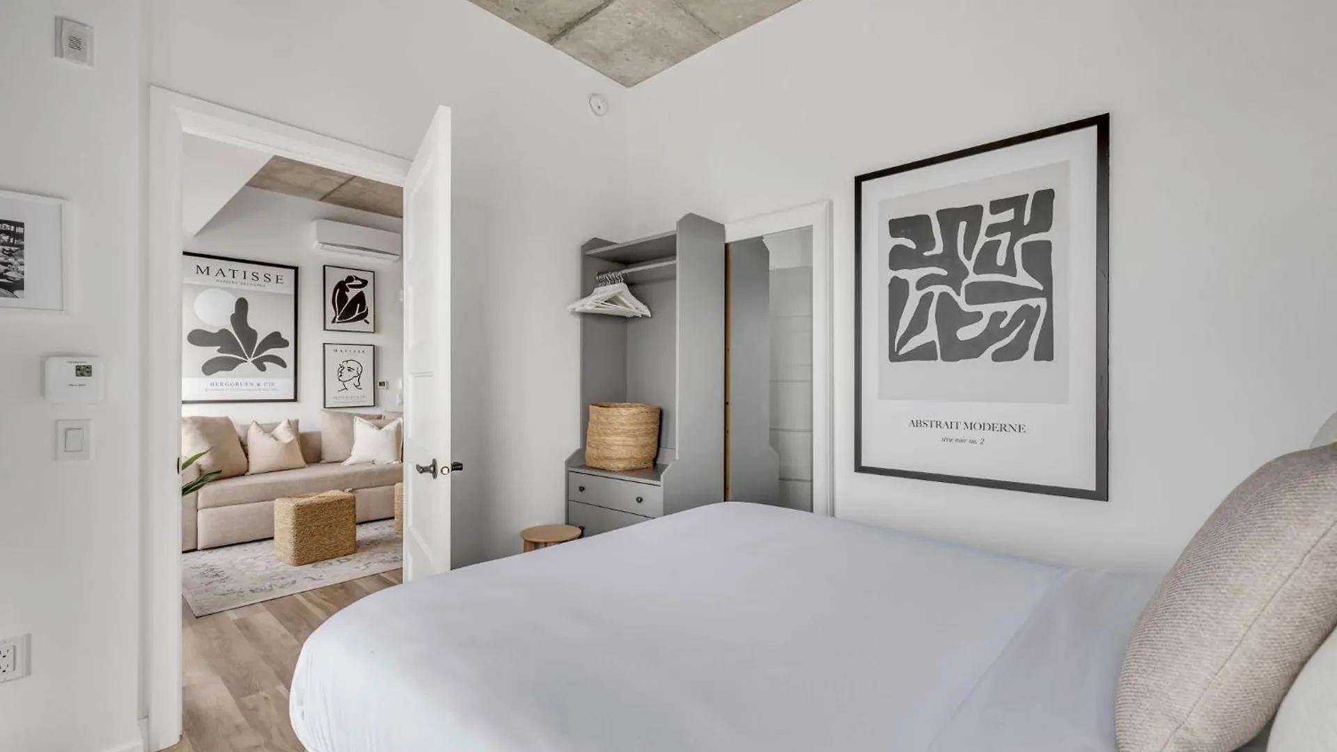 Initial-Matisse- Quebec-Parking And Pool Apartment Canada