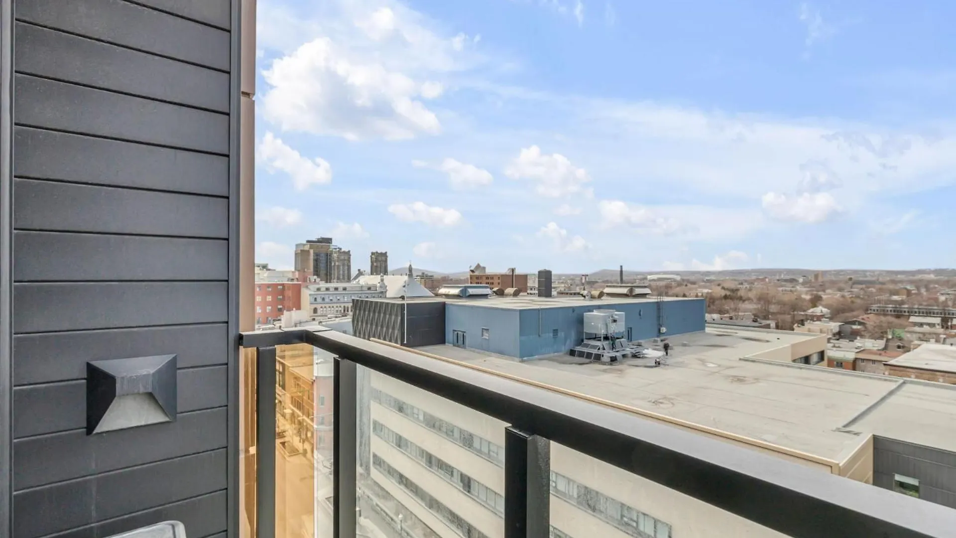 Initial-Matisse- Quebec-Parking And Pool Apartment 0*, Quebec City Canada