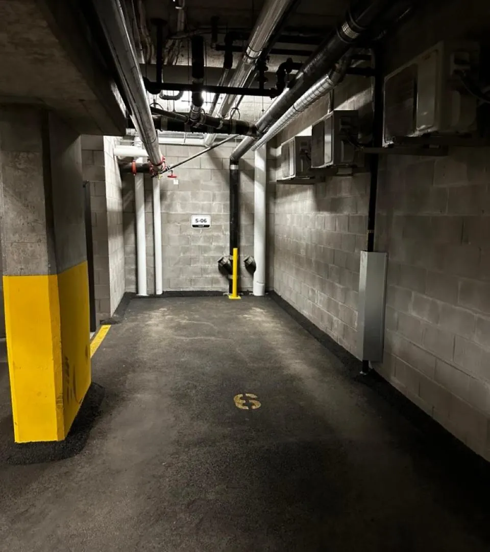 Initial-Matisse- Quebec-Parking And Pool Apartment  Quebec City